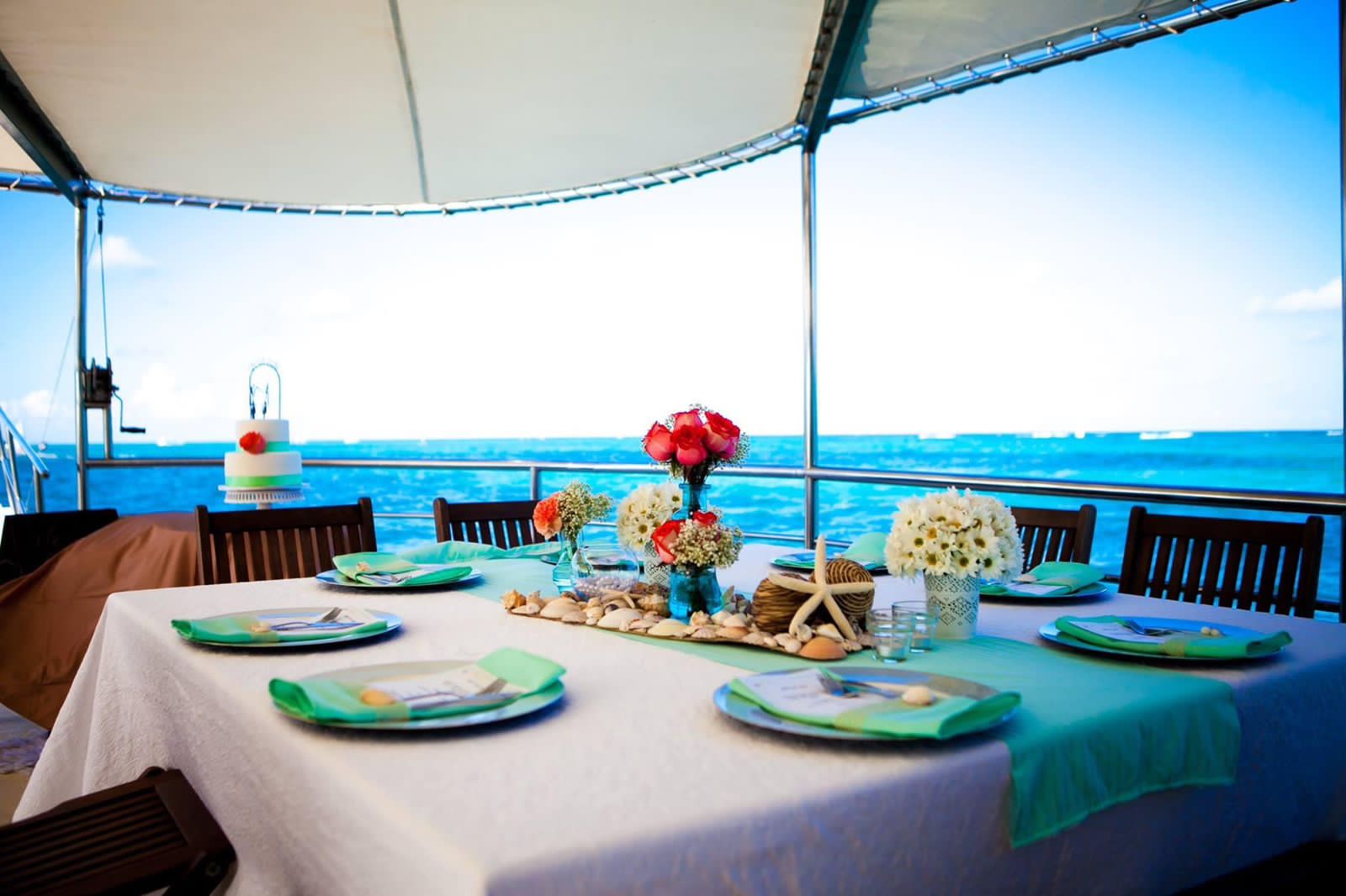 Luxuryweddingonboat